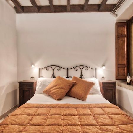 Cozy Navona Apartment โรม ภายนอก รูปภาพ